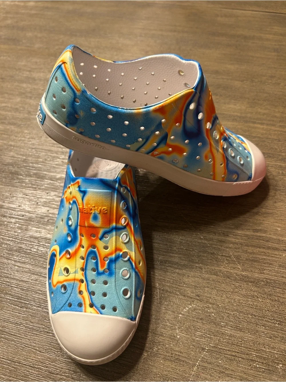 Native Jefferson colorful tie dye waterproof slip on sneaker sandals kids, Sz.J1